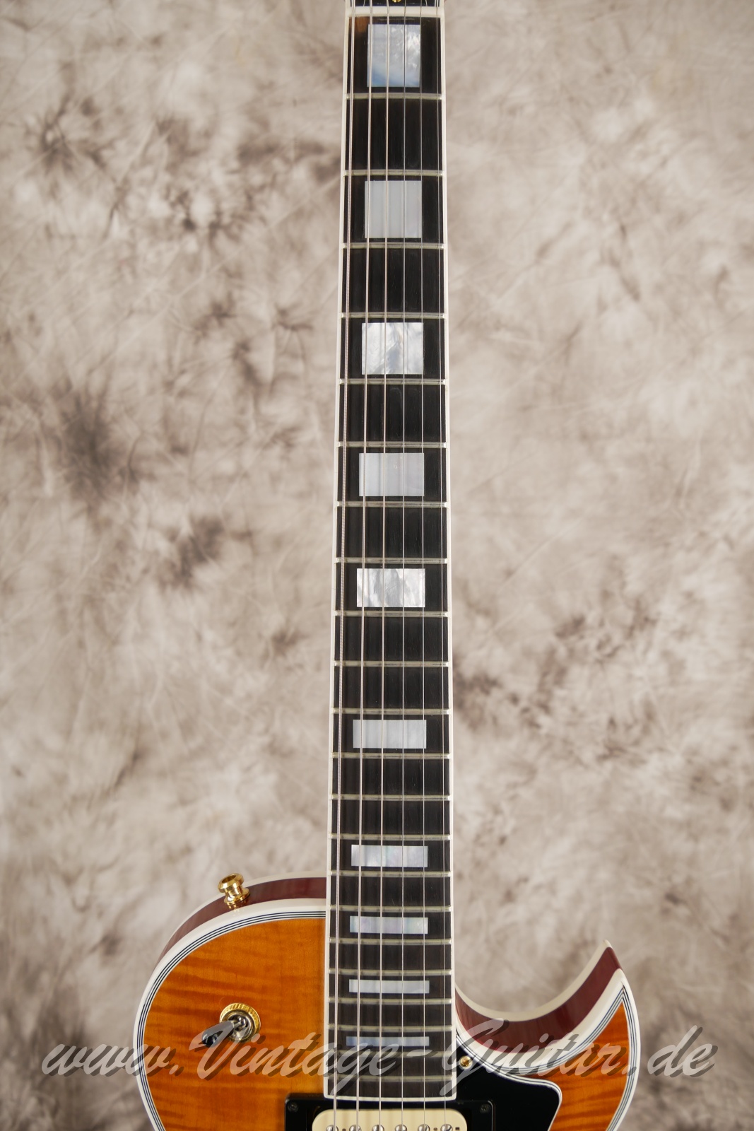 img/vintage/5934/ The_Heritage_H_147_flame_maple_sunburst_USA_1996-005.JPG